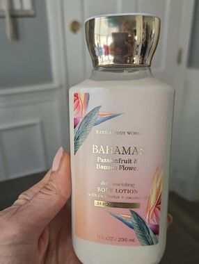 NWT Bath & Body Works Bahamas Passionfruit & Banana Flower Body Lotion